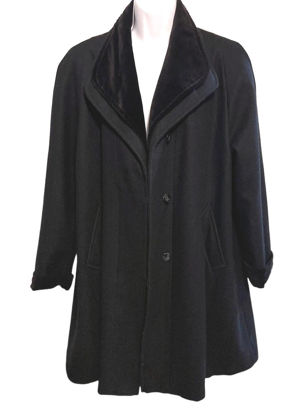 Vintage 90s Stephanie Mathews Wool Velvet-Trim 0ld Money Coat. Size 8
